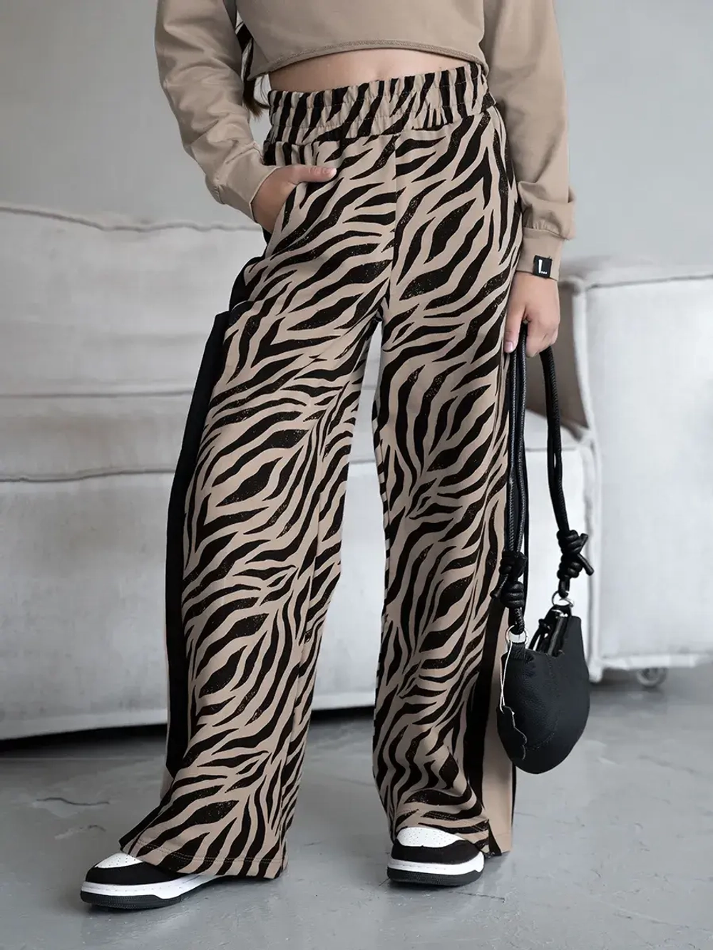 Костюм для девочки на осень