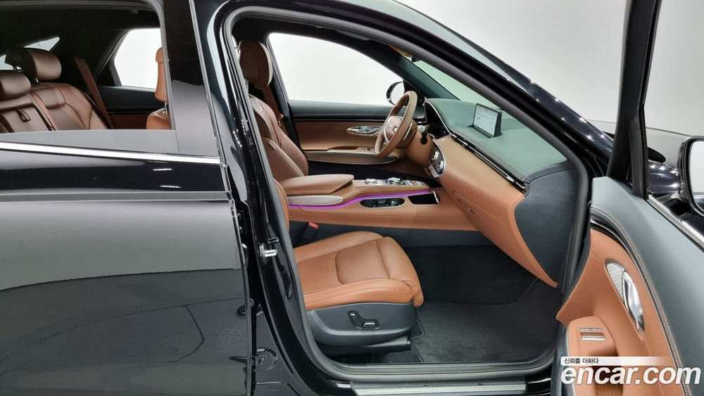 Genesis GV70 2.5T Бензин 2WD (05.2023)