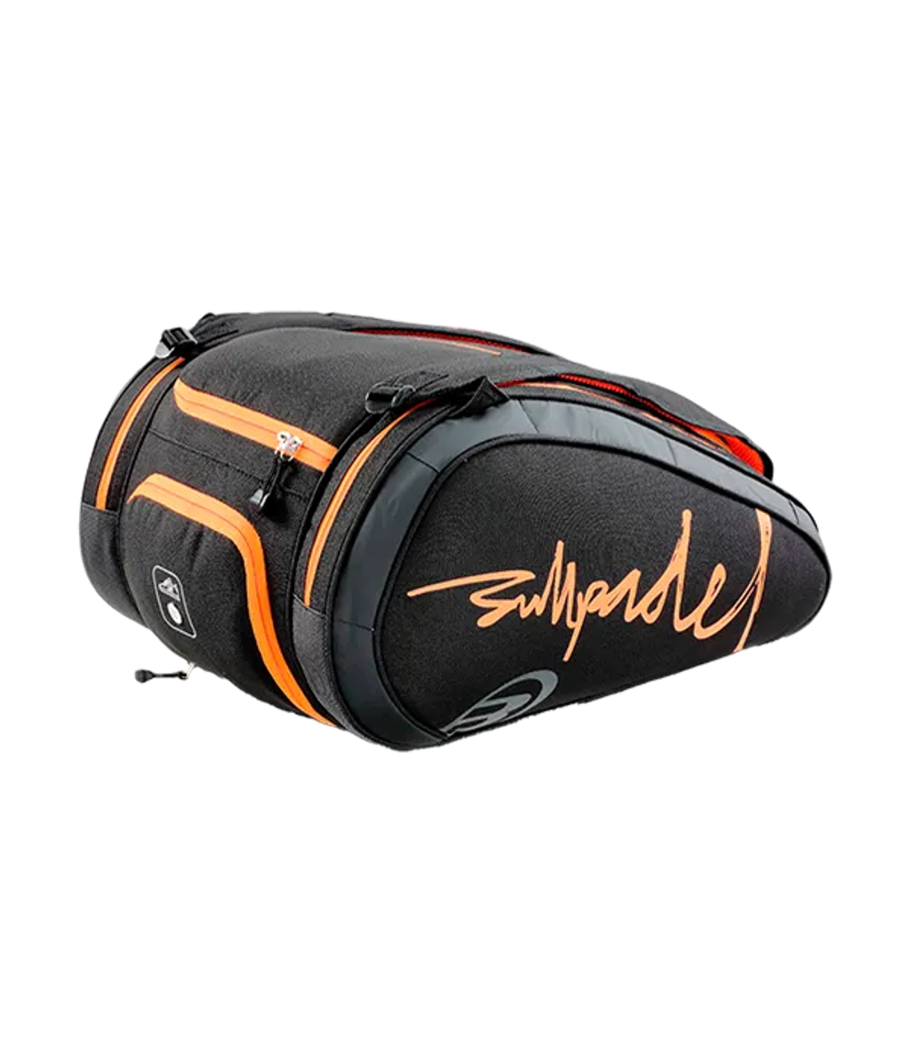 Сумка для падел Bullpadel Ionic Black 2025 – лёгкая и износостойкая