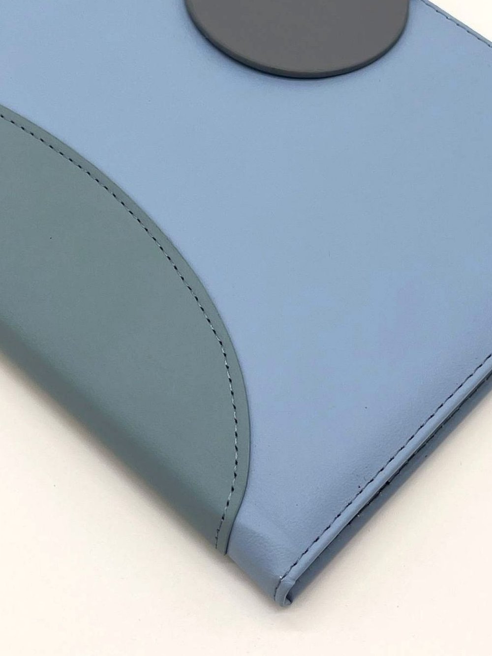 Блокнот В5 175*250мм линейка с магнитом 96 л голубой (7699-4)