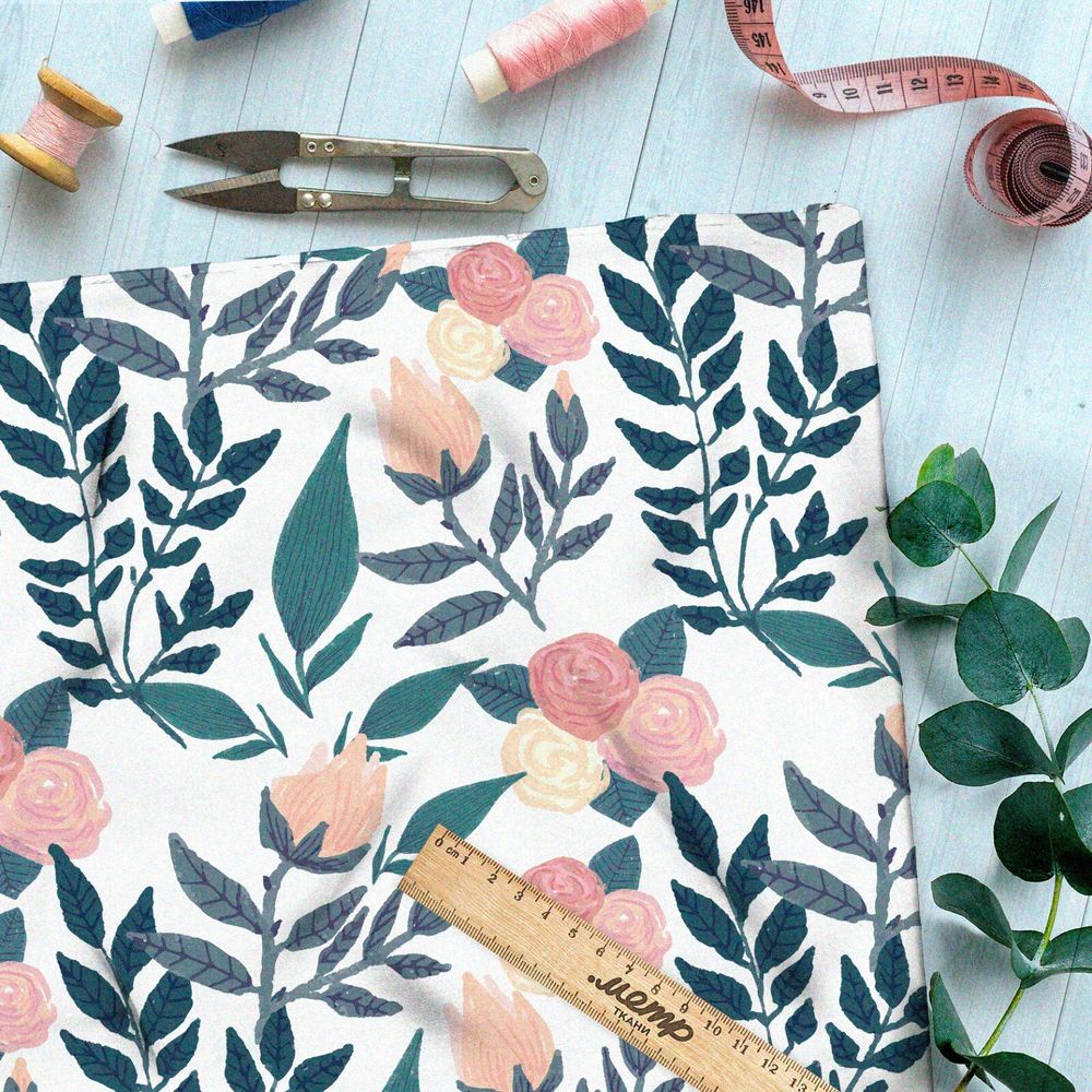 Ткань интерлок нарисованные маркерами цветы и листья на белом фоне