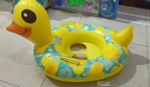 Круг для плавания с прорезами под ноги, Уточка, с-30285