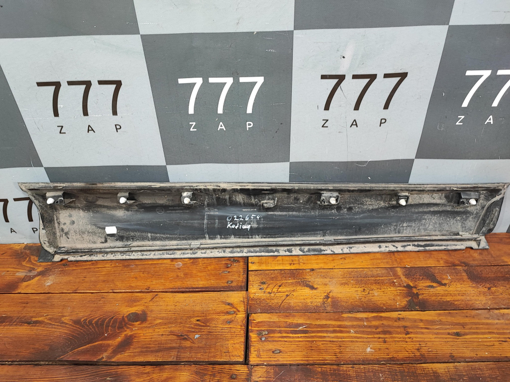 Накладка двери передней левой Skoda Kodiaq 16-22 Б/У Оригинал 565854939