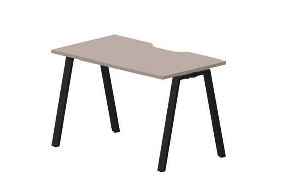 стол Arena 1180х680х750мм (с эргономичным вырезом)