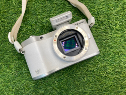 Samsung NX300 Kit 20-50mm II ED 3.5-5.6 i-Function