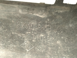 Решетка радиатора Renault Kaptur 16-21 Б/У Оригинал 623103985R