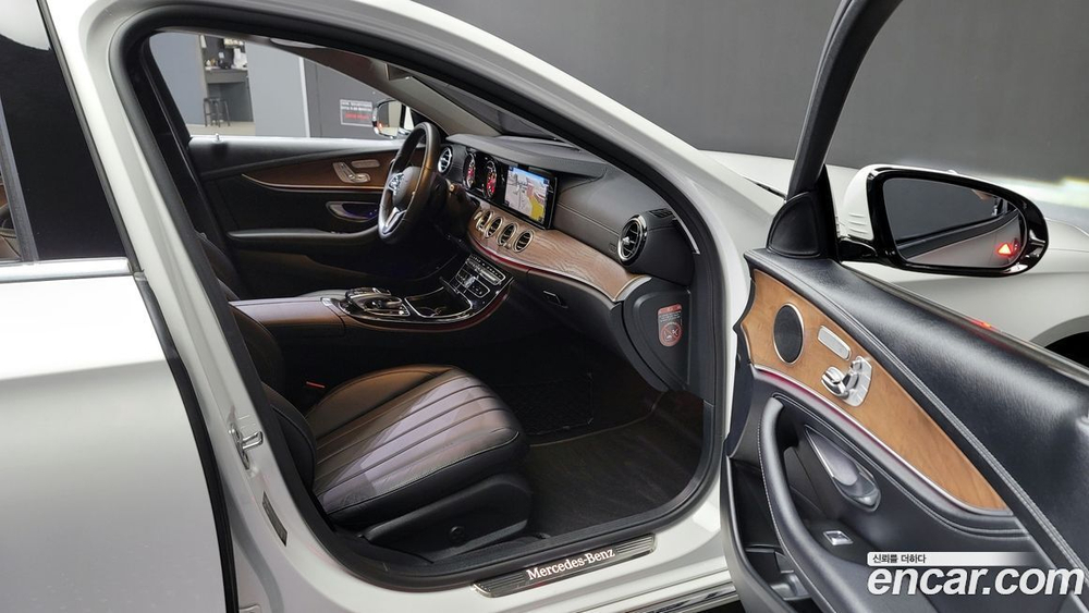 Mercedes-Benz E-Class W213 E220d 4MATIC Exclusive (09.2019)