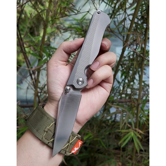 Нож Artisan Cutlery 1869G-GY Caruso  с клинком из стали S90V, рукоять Titan