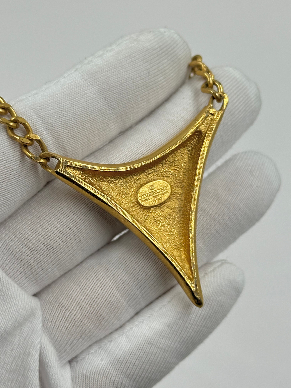 Колье Givenchy