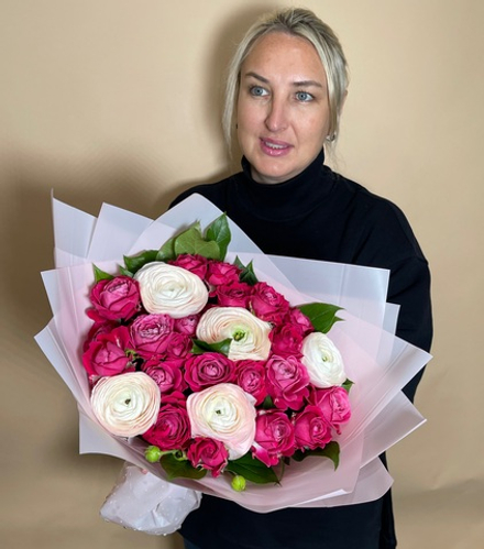 Купить Ранункулюсы в малине