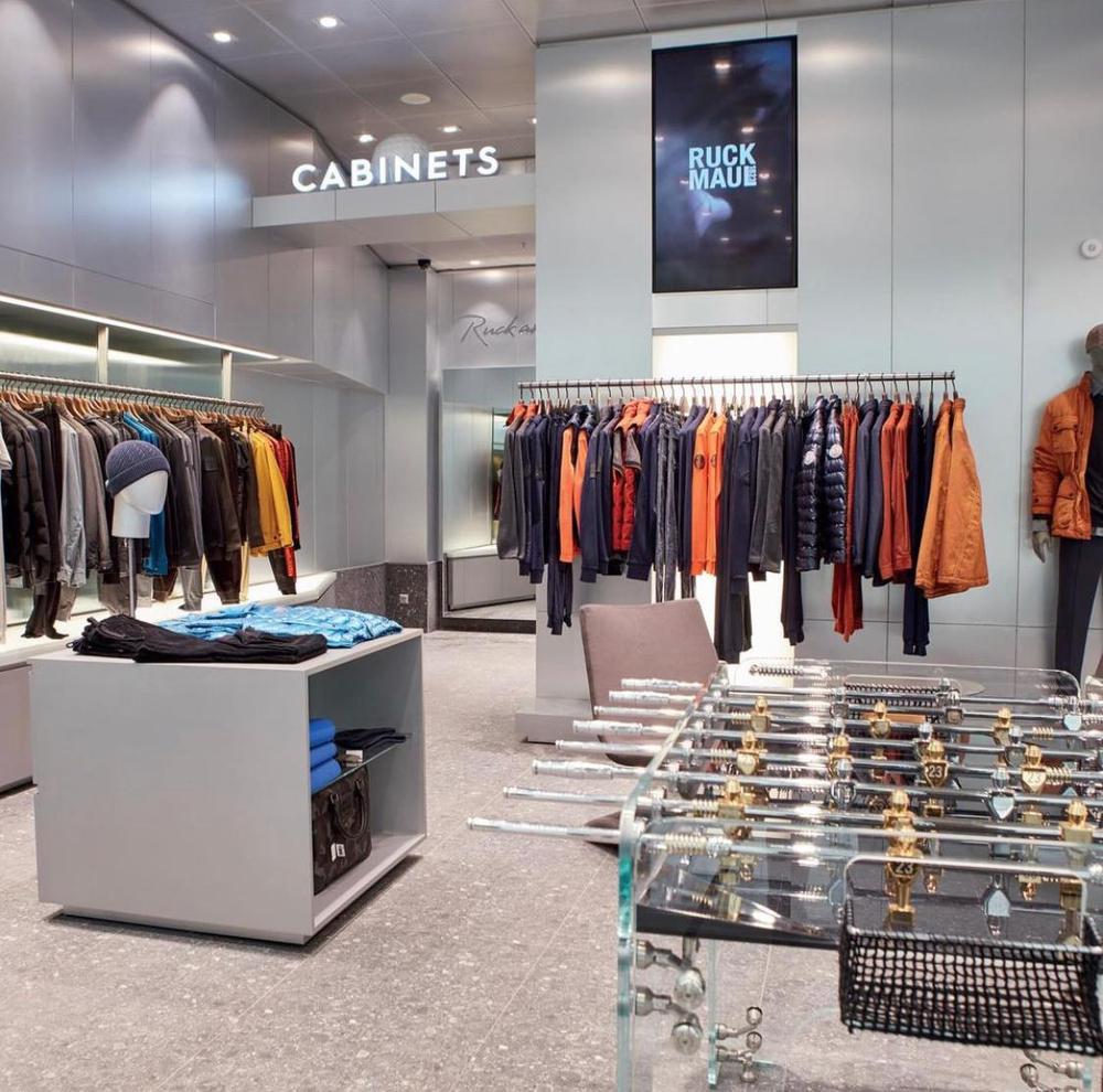 Мебель для общественных зданий — надёжные решения для больших потоков людей