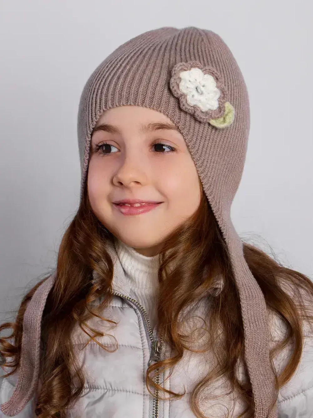 Шапка-чепчик для девочек на осень