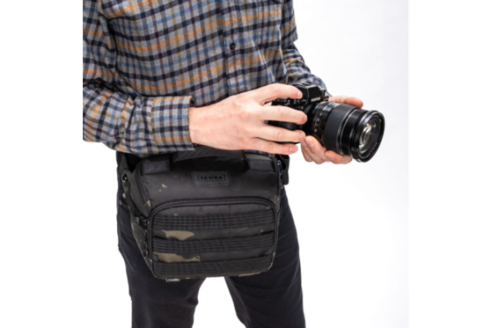 Сумка-слинг Tenba 637-761 Axis v2 Tactical 4L Sling Bag MultiCam Black для фотоаппарата