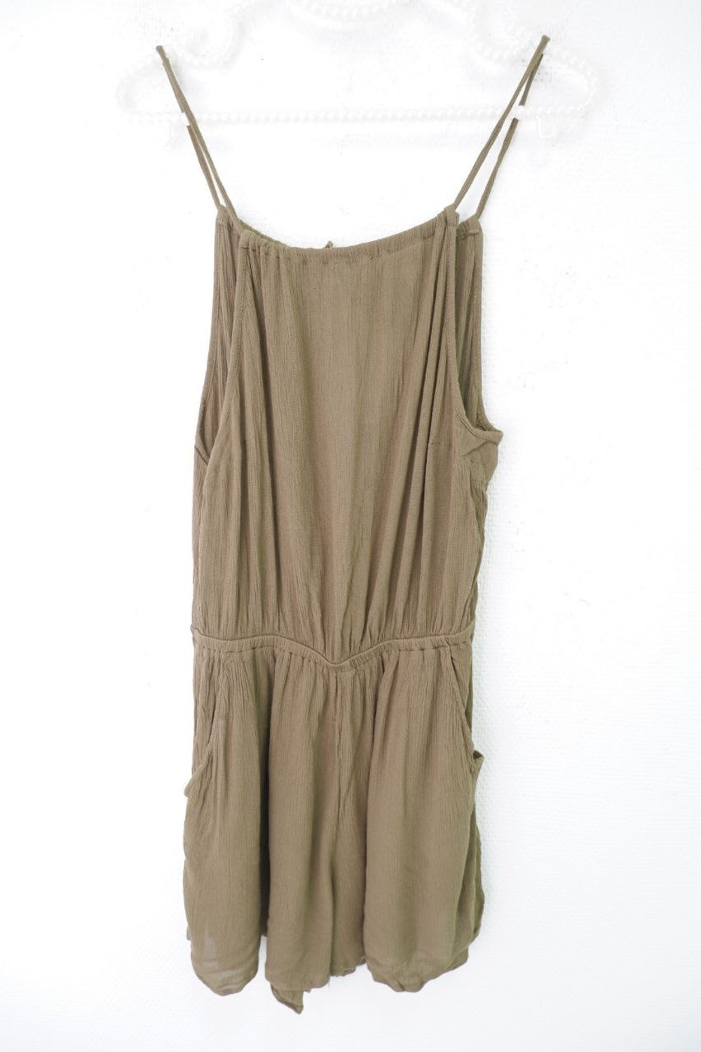 Комбинезон Divided модный 44 размер