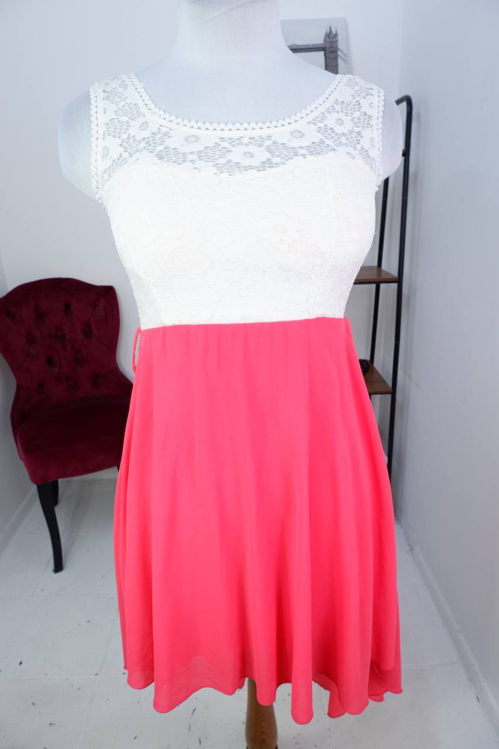 Платье для романтической натуры, визуально 42 размер