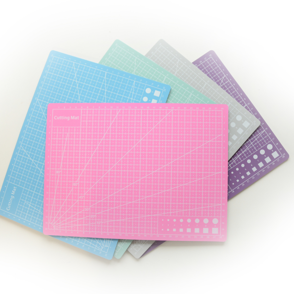 Мат для резки двухсторонний, формат А4, цвет в ассортименте