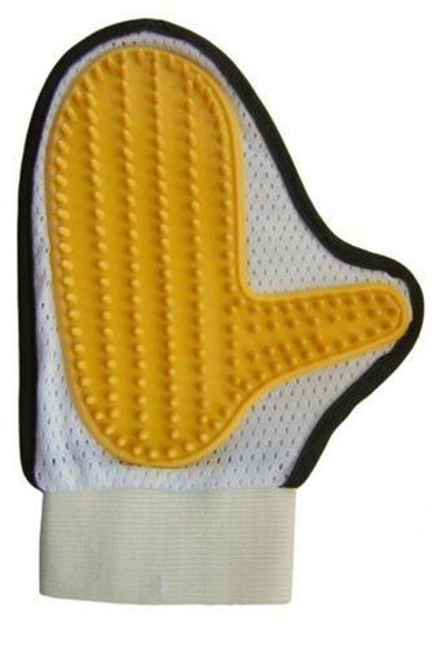 Рукавица с шипами и сеткой