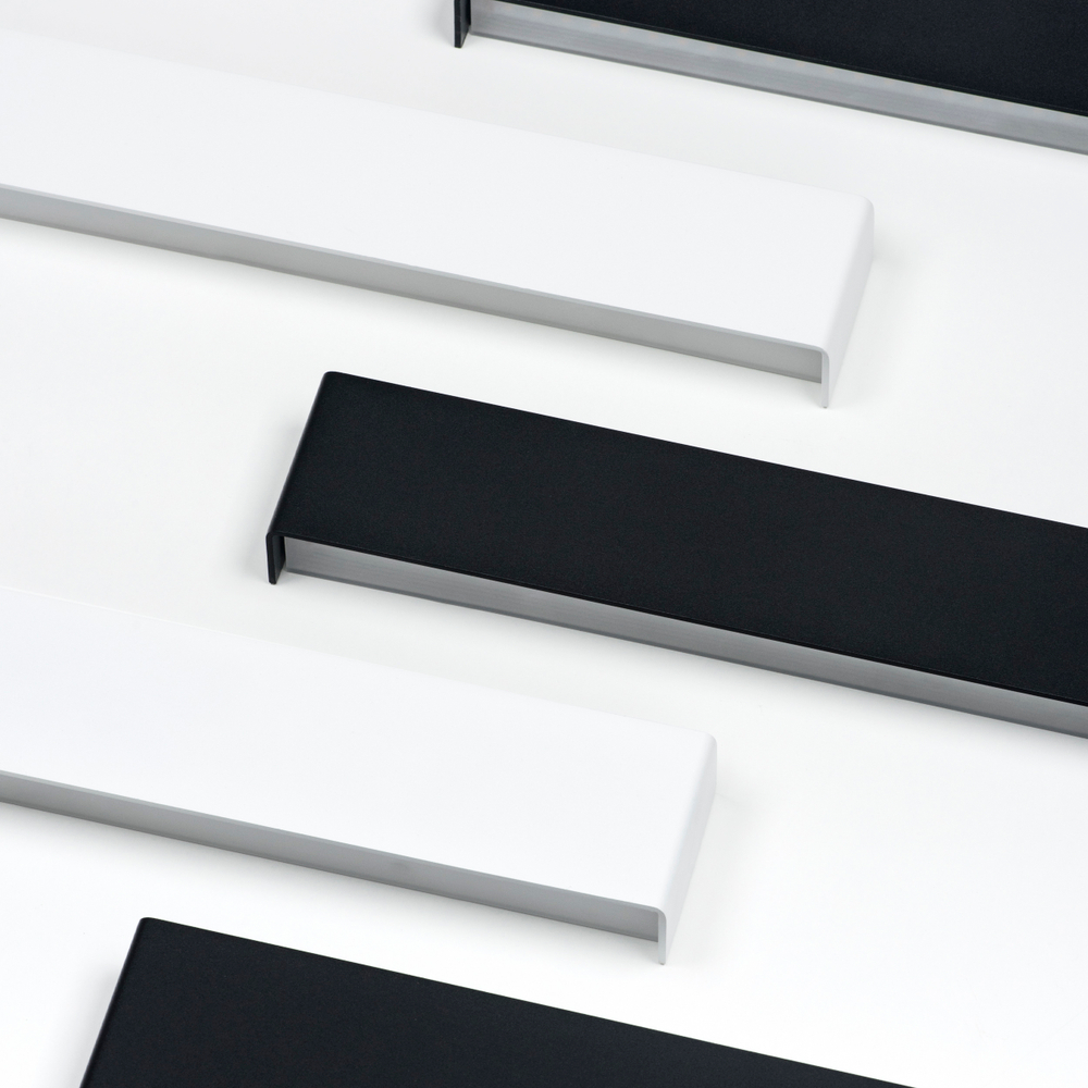 810627 Бра FIUME LED 20W 1900LM ЧЕРНЫЙ 4000K