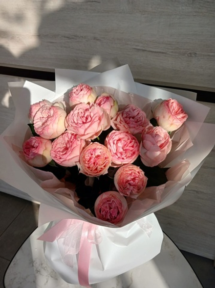 Моно букет из кустовых роз Эквадор