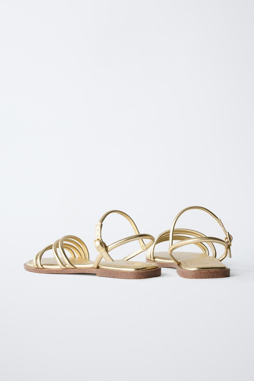 ZARA САНДАЛИИ С РЕМЕШКАМИ С МЕТАЛЛИЗИРОВАННОЙ ОТДЕЛКОЙ, ЗОЛОТИСТЫЙ