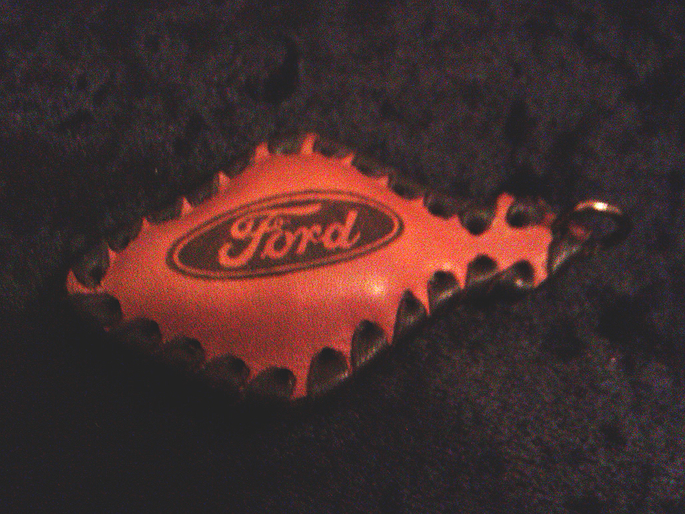 Автомобильный брелок из натуральной кожи с логотипом "Ford" OKAB-001