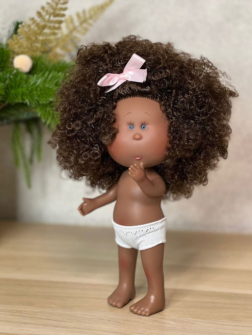 Кукла Nines виниловая 30см MIA в пакете (3000MN3A2)