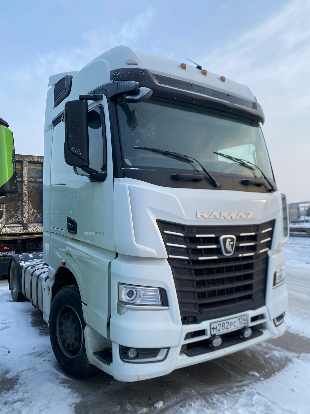 КамАЗ 54901 4x2 Седельный тягач 54901-94 (Дизельный, 11,9 л, 450 л.с., АТ)