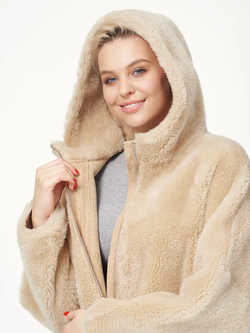 Шуба из шерсти чебурашка тедди, бежевая, SilverFox