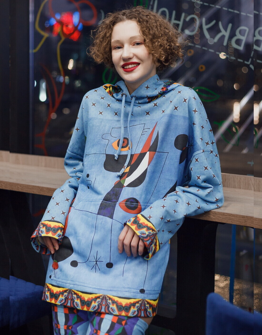 Худи "Миро синий", по мотивам абстрактной живописи Жоан Миро