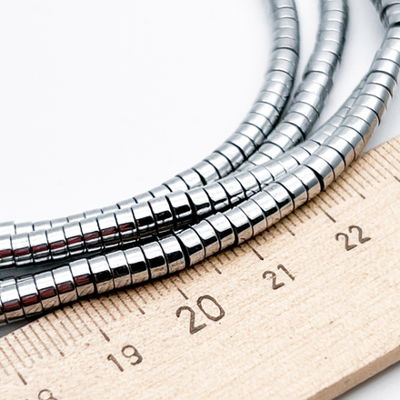 Гематит Рондель бусины (имитация), цвет серебристый, размер около 2*4 мм, цена за отрезок 19 см (1/2 нити)