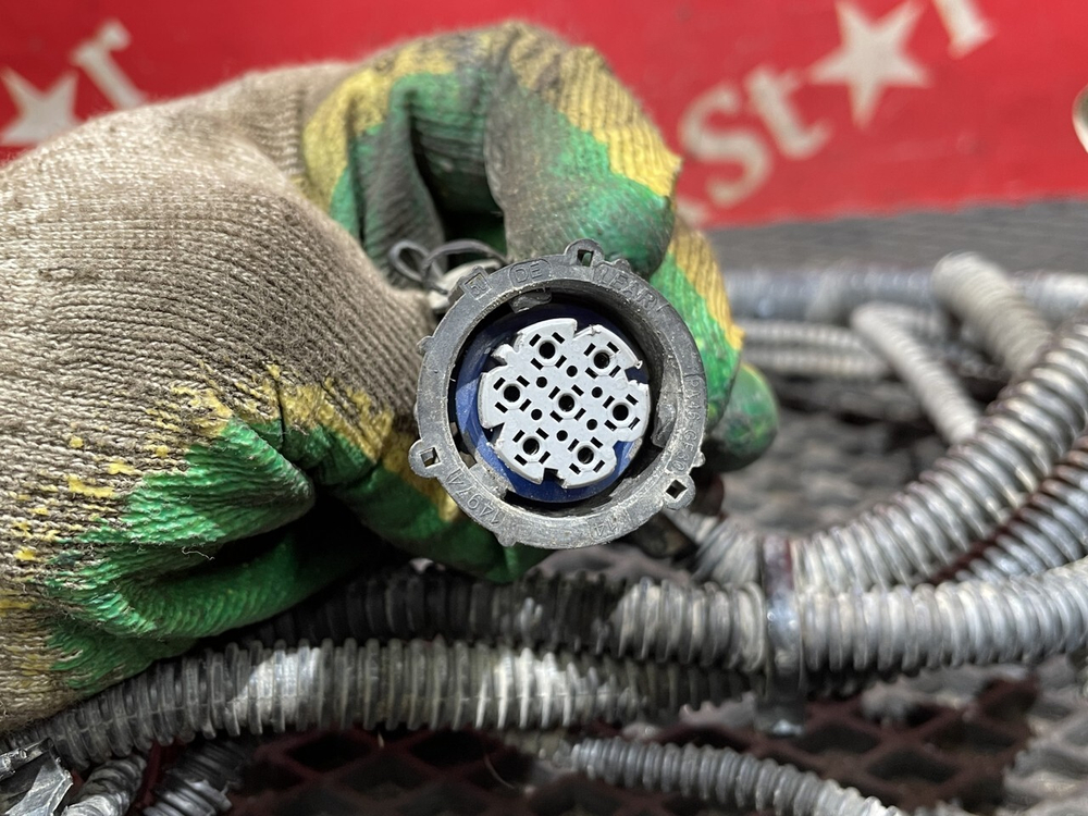 Проводка фары левой