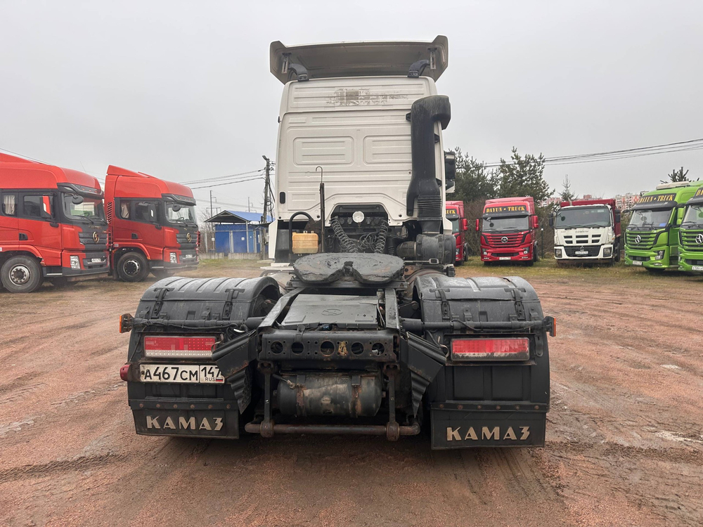 КамАЗ 5490 4x2 Седельный тягач 5490-095-68 (Дизельный, 12,0 л, 428 л.с., МТ)