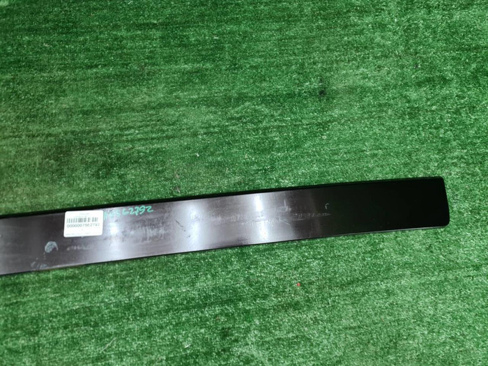 Накладка крышки багажника RR Vogue 3 L322 (05-12)