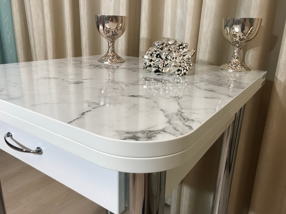 Маленький кухонный стол с ящиком Italian marble