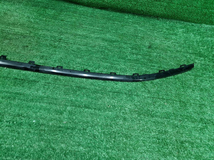 Молдинг переднего бампера VW Tiguan 2 (2020-н.в.)