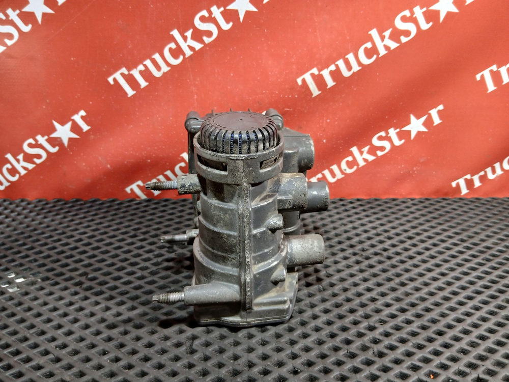 Кран управления тормозами прицепа 2019г.