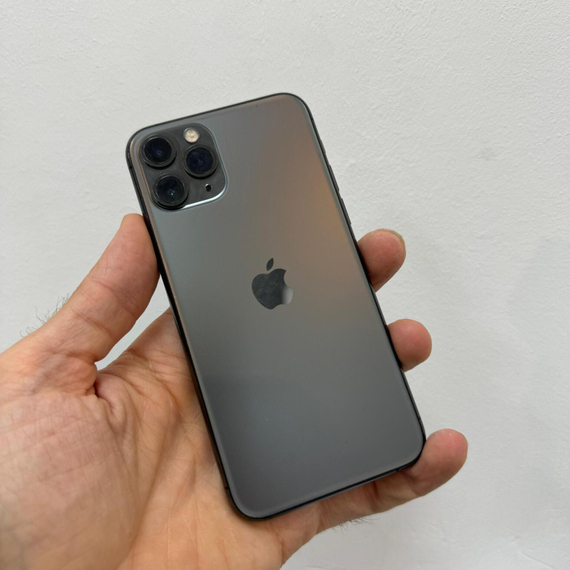 Apple iPhone 11 Pro 256GB АКБ 81% (меняли стекло на экране)