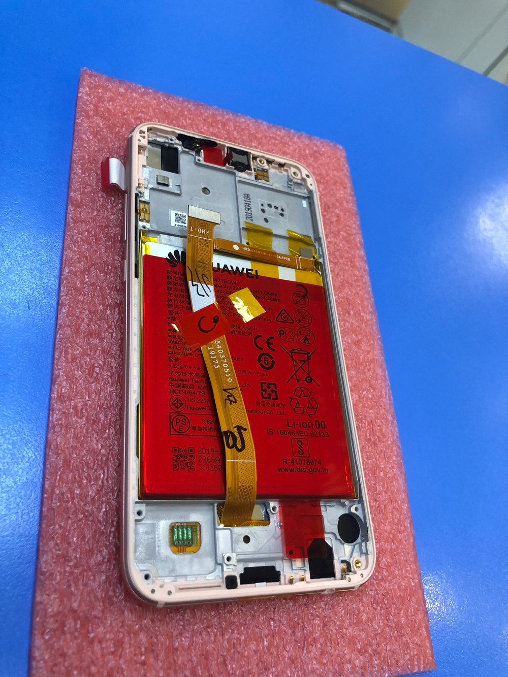 Huawei P20 Lite Дисплей в сборе с рамкой и акб розовый Оригинал Сервисный 02351XUB