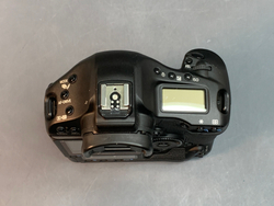 Canon EOS 1Ds Mark III 2.532 кадров