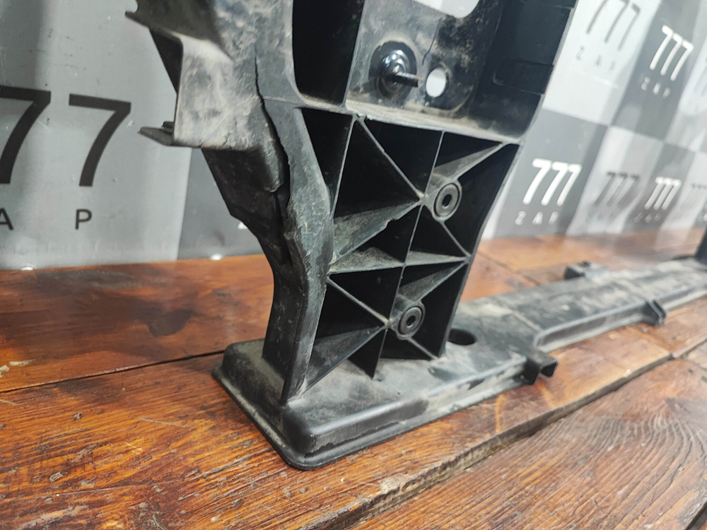 Панель передняя Genesis GV80 20-нв Б/У Оригинал 64101T6000