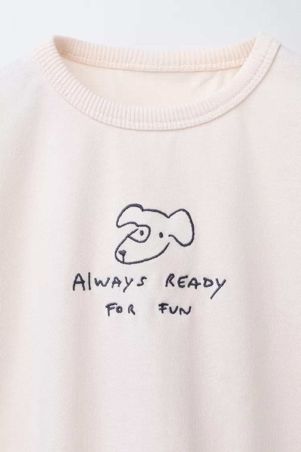 ZARA ЛОНГСЛИВ С ВЫШИВКОЙ, ЦВЕТ СЛОНОВОЙ КОСТИ