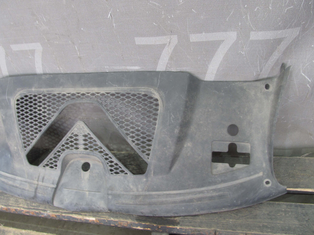 Кожух замка капота Porsche Macan (95B) 14-18 Б/У Оригинал 95b805806