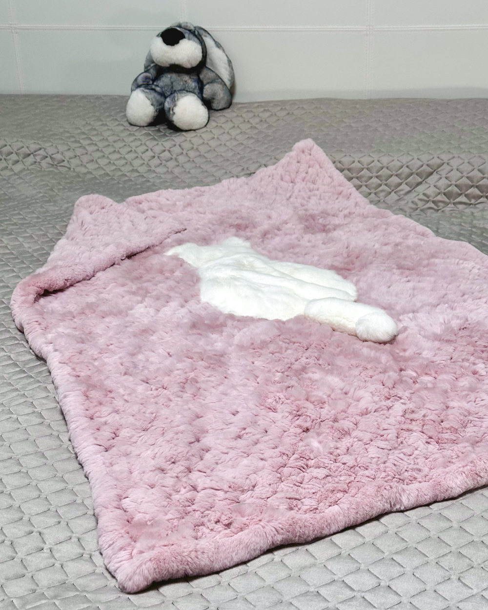 "Вязаный" детский плед из натурального меха рекс "Зайчик" 120х80 см (голубой)