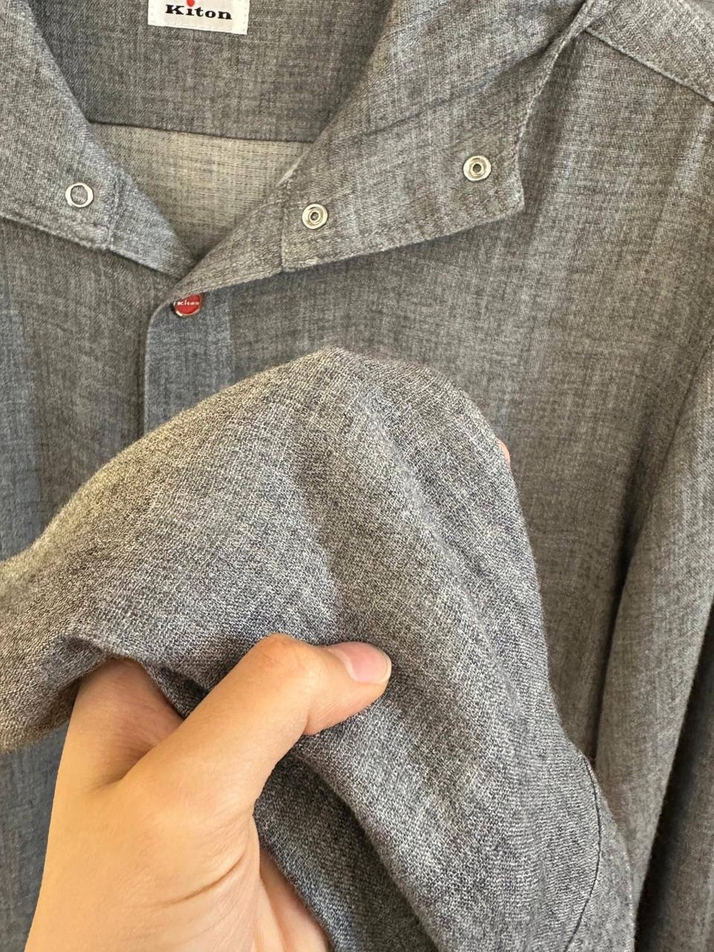 Льняной костюм Kiton