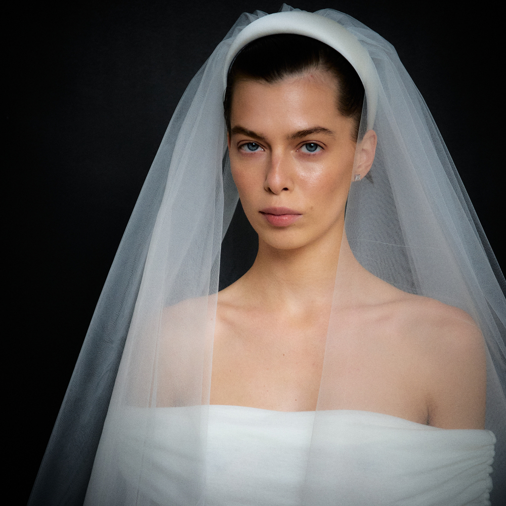Фата белая на ободке