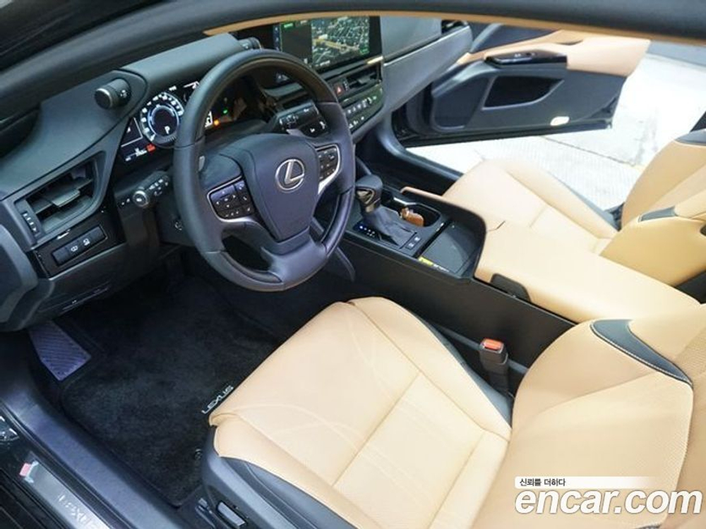 Lexus ES300h 7 Generation Executive (07.2023)