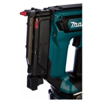 Аккумуляторный гвоздезабиватель Makita DPT353RFE