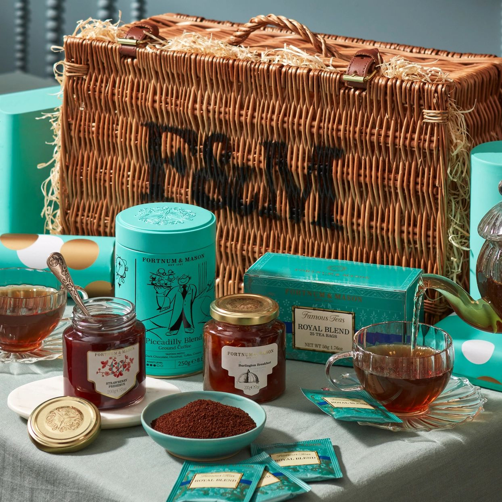 Fortnum&Mason Набор с печеньем The Piccadilly Hamper