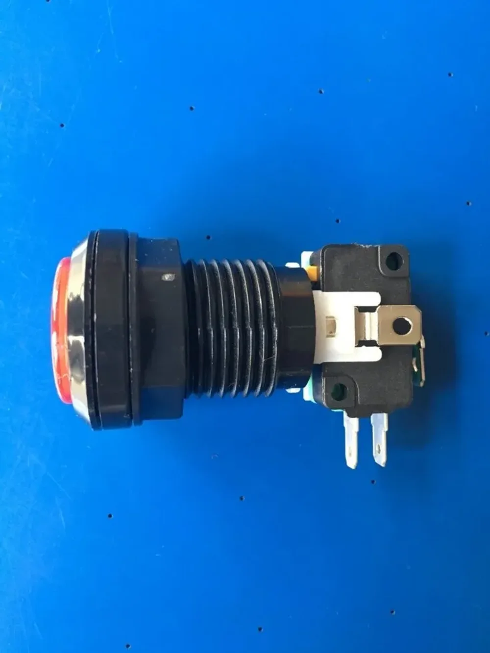 Кнопка для игровых автоматов