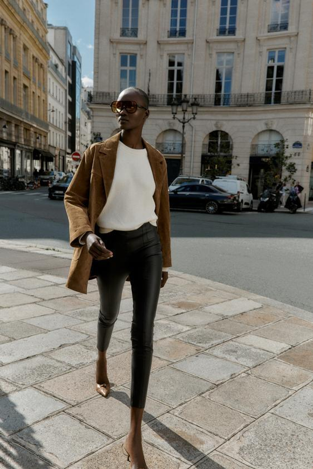 ZARA ЛЕГИНСЫ С ВЫСОКОЙ ПОСАДКОЙ И ЭФФЕКТОМ КОЖИ, ЧЕРНЫЙ